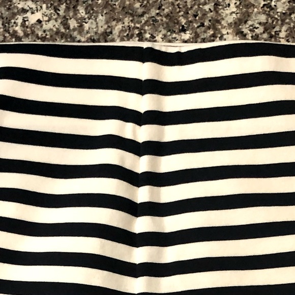 Sz M blue/white striped Old Navy skirt - Picture 2 of 4